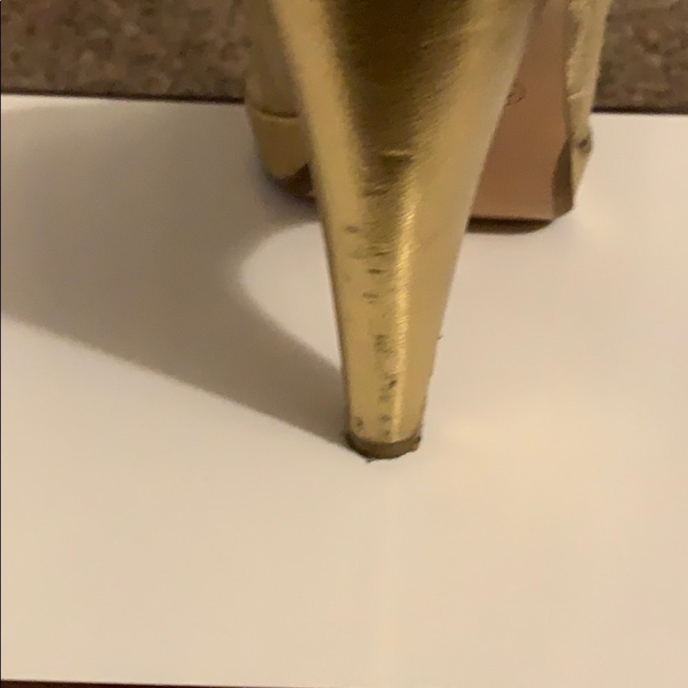 Coach gold heels - Picture 8 of 8